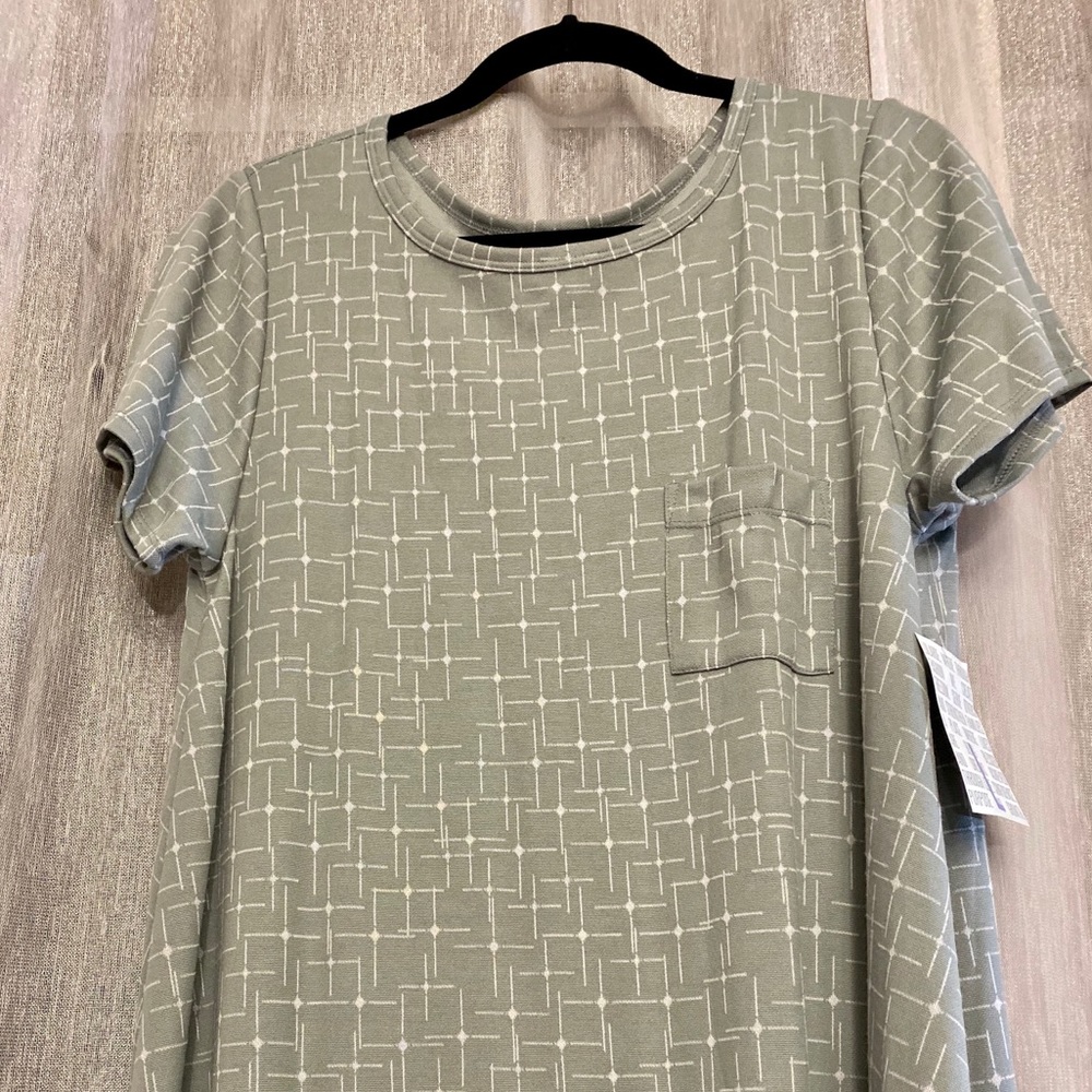 NEW Lularoe Grey Carly L